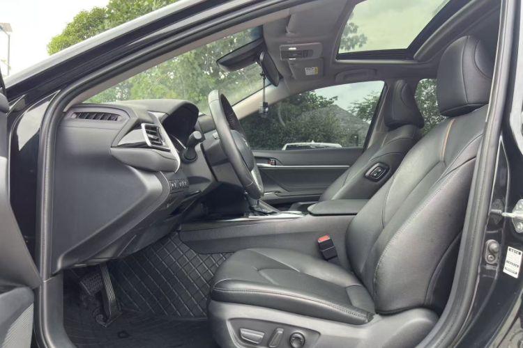 Used Toyota Camry 2023 2.0G Luxury Edition