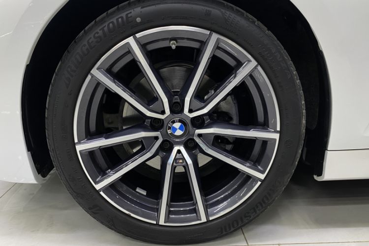 Used BMW 3 Series 2022 320Li M Sport Package Exterior 3