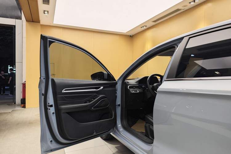 Used Geely Auto Emgrand 2023 4th Generation Champion Edition 1.5L CVT Prestige Model Exterior 1