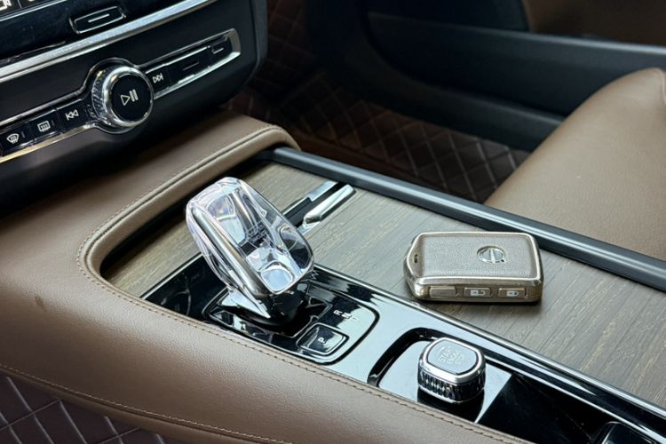 Used Volvo S90 2023 B5 Zhiyuan Luxury Edition