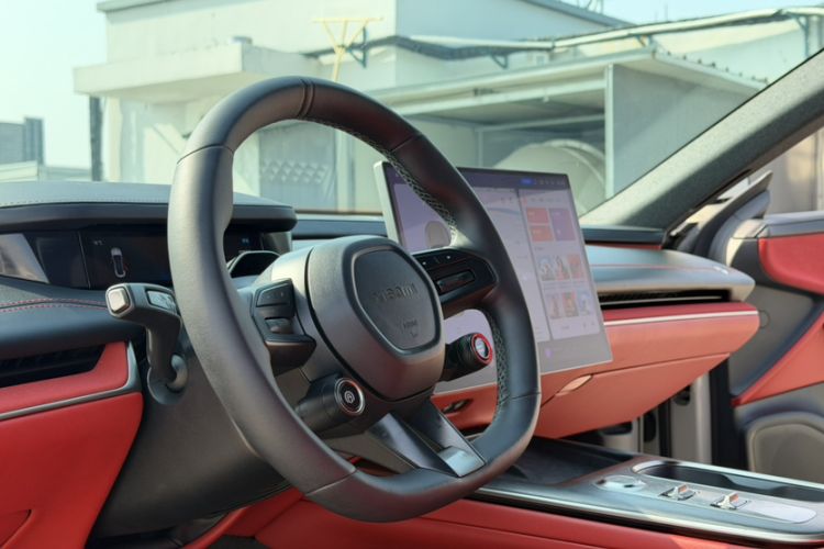 Used Xiaomi Auto SU7 2024 Rear-Drive Long-Range Intelligent Driving Version
