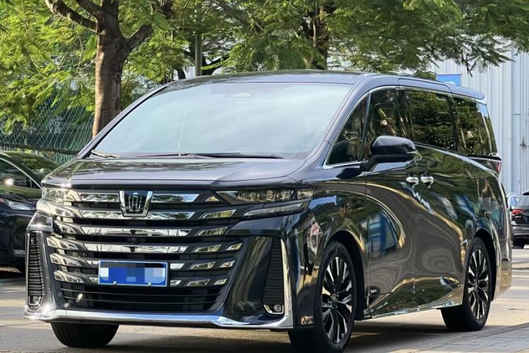Used Toyota Vellfire 2024 Crown Dual-Engine 2.5L Ultimate Edition
