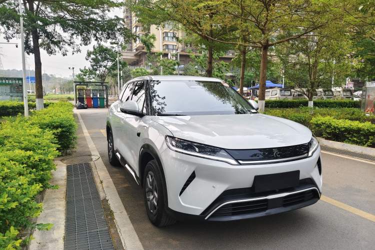 Used BYD Yuan UP 2025 Intelligent Driving Version 401 KM Dynamic Edition Exterior 2