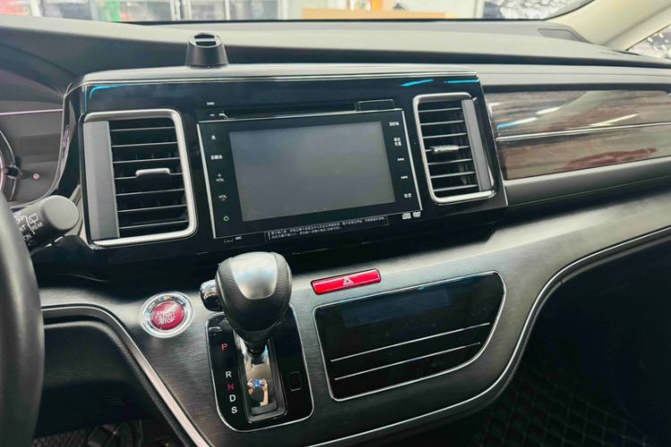 Used Honda Elysion 2016 2.4L Supreme Edition Audio And AC Panel