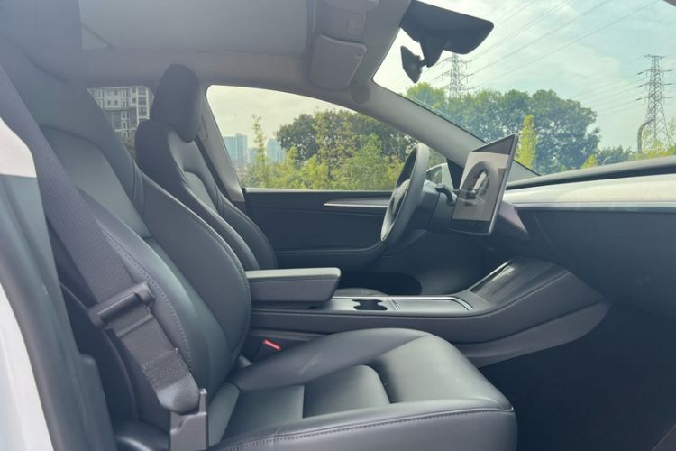 Used Tesla Model Y 2024 Rear-Wheel-Drive Version