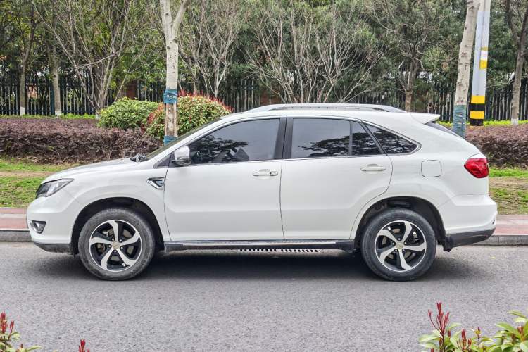 Used BYD S7 2015 2.0T Automatic Prestige Model