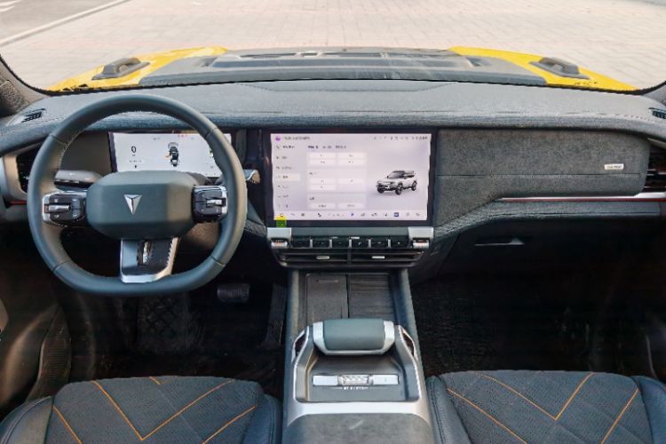 Used Deepal G318 2025 Worry-Free Cross-Country Edition Four-Wheel Drive Distant Mountains Version Interior 3