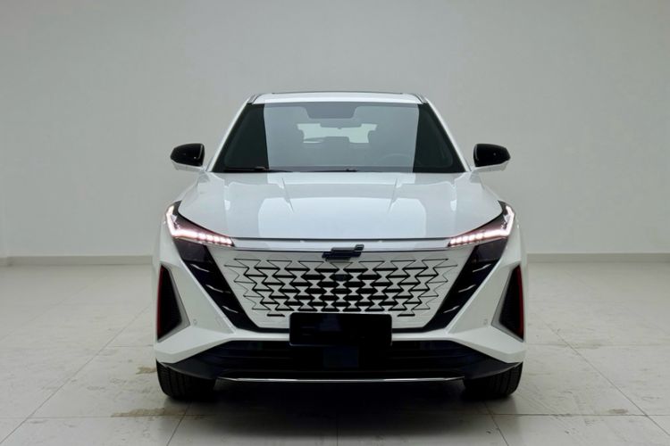 Used Oshan Z6 2023 Blue Whale 1.5T DCT Smart Luxury Model
