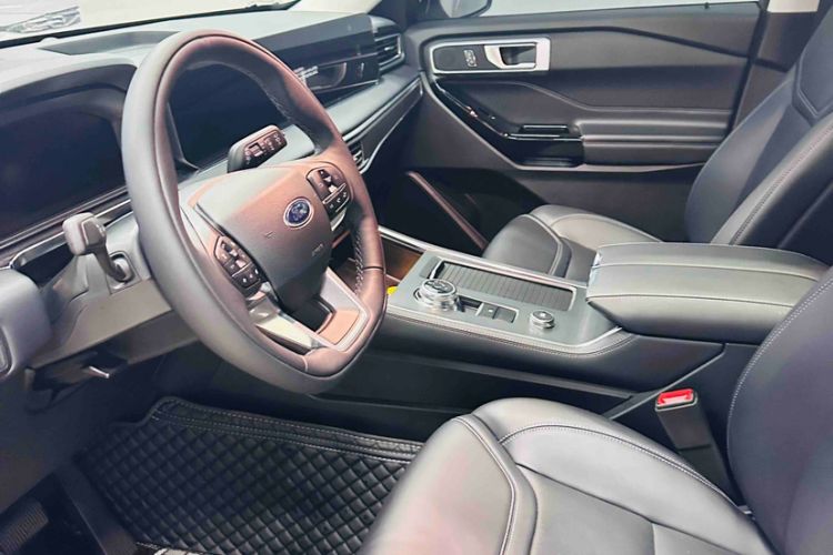 Used Ford Explorer 2025 2.3T EcoBoost Four-Wheel Drive Trail Edition 5 Seats