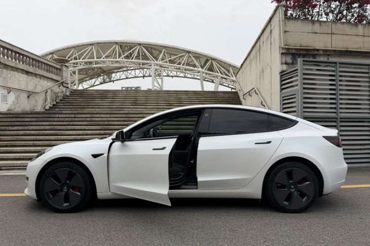 Used Tesla Model 3 2022 Rear-Wheel-Drive Version Exterior 9