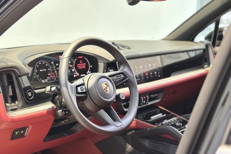 Used Porsche Cayenne 2024 Cayenne 3.0T Interior 2