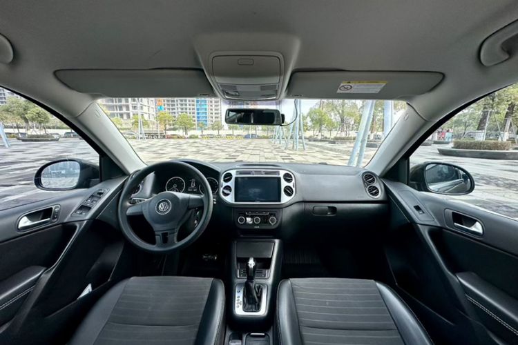 Used Volkswagen Tiguan L 2016 280TSI Automatic Two-Wheel-Drive Silk Road Style Edition
