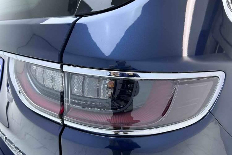 Used Jeep Grand Commander 2018 2.0T Four-Wheel Drive Smart Enjoyment Version China V Emission Standard