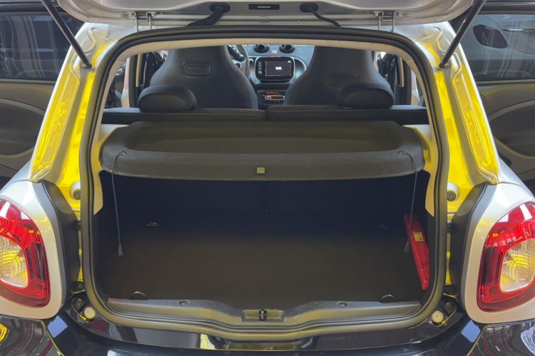 Used smart forfour 2016 0.9T 66 kW Pioneer Edition
