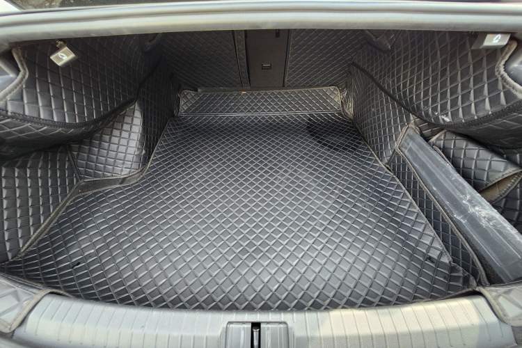 Used Volkswagen Magotan 2023 2 Million Units Limited Edition 330TSI DSG Leading Version Trunk