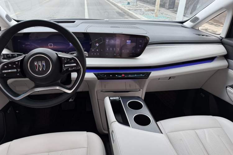 Used Buick GL8 New Energy 2024 Lu Zun Luxury Edition 7-Seater
