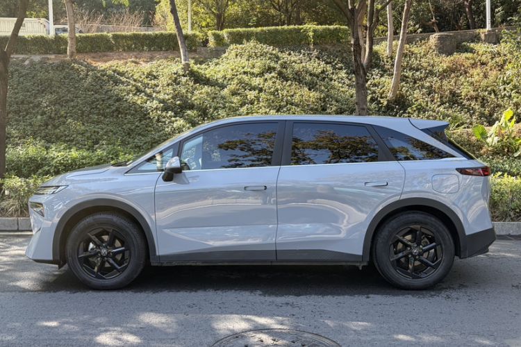 Used Venucia VX6 2024 520 Travel Edition
