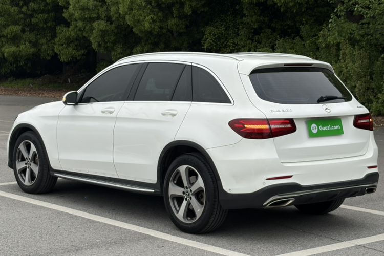 Used Mercedes-Benz GLC 2017 GLC 300 4MATIC Sport Edition Exterior 5