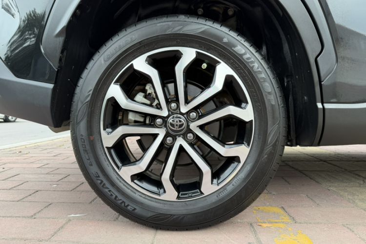 Used Toyota FRONTLANDER 2023 2.0L CVT Luxury Edition
