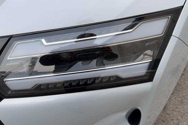 Used Wuling Wuling Starlight 730 2025 Model Plug-in Hybrid 125km Luxury Edition