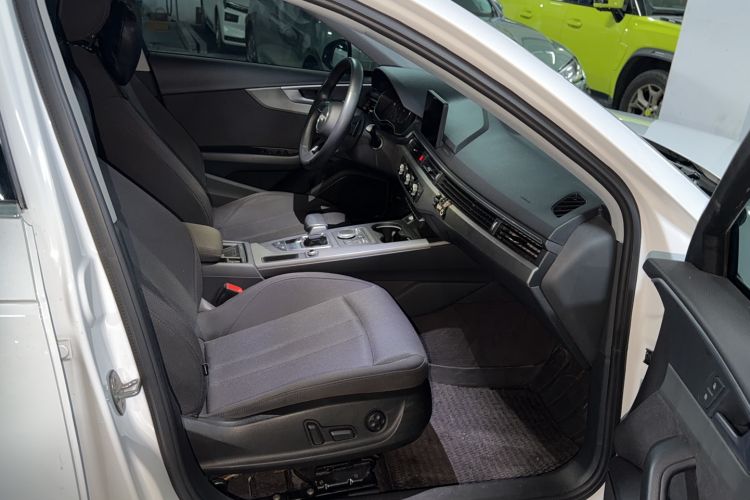 Used Audi A4L 2019 40 TFSI Ambition China VI