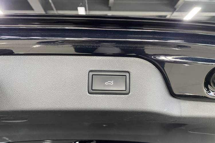 Used Volkswagen Passat 2023 Restyled 330TSI Starry Luxury Edition
