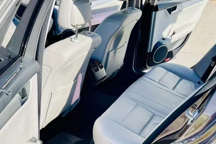 Used Mercedes-Benz C-Class (Import) 2011 C 200 Fashion Travel Edition