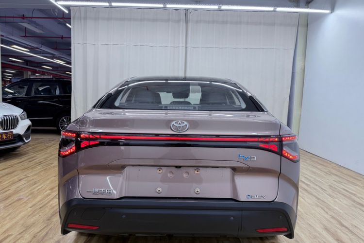 Used Toyota bZ3 2023 616 km Long-Range Premium Exterior 3