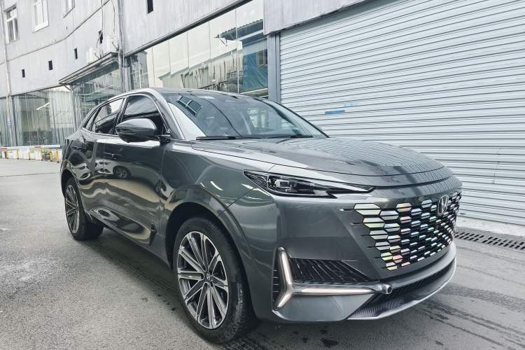 Used Changan UNI-K 2024 2.0T Two-Wheel Drive Global Edition