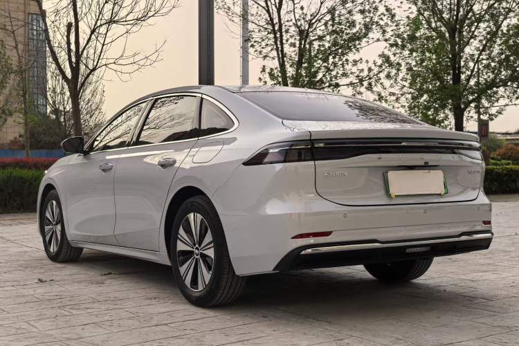 Used Geely Galaxy A7 2025 Model EM-i 150km Prestige Edition