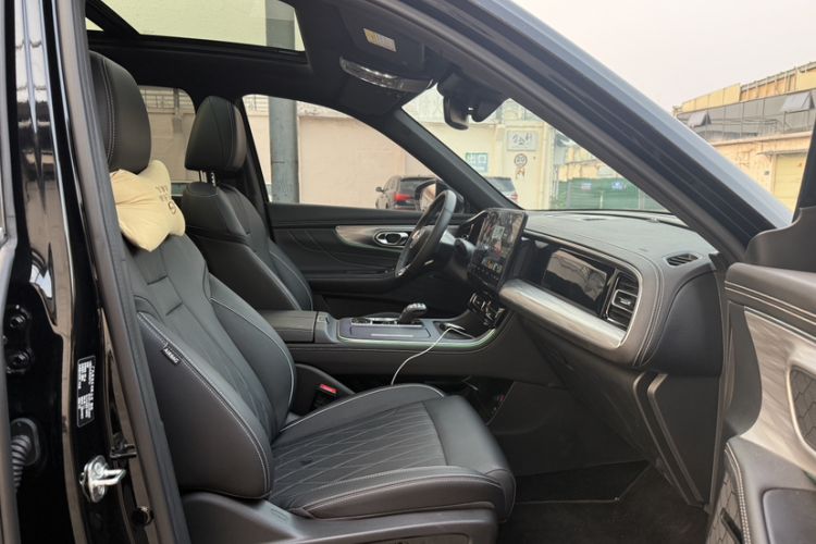 Used GAC Trumpchi GS8 2025 Linghang Series 2.0 TGDI Two-Wheel-Drive Luxury Edition 5 Seats
