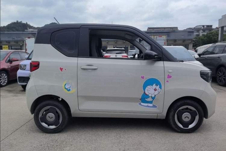 Used Wuling Hongguang MINIEV 2022 Macaron Premium Model – Lithium Iron Phosphate