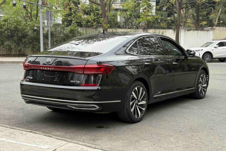 Used Volkswagen Passat 2024 380TSI Luxury Edition
