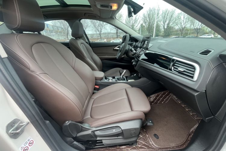 Used BMW 1 Series 2023 120i M Sport Night Edition Interior 10