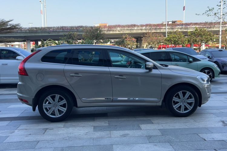 Used Volvo XC60 2016 T5 Smart Version