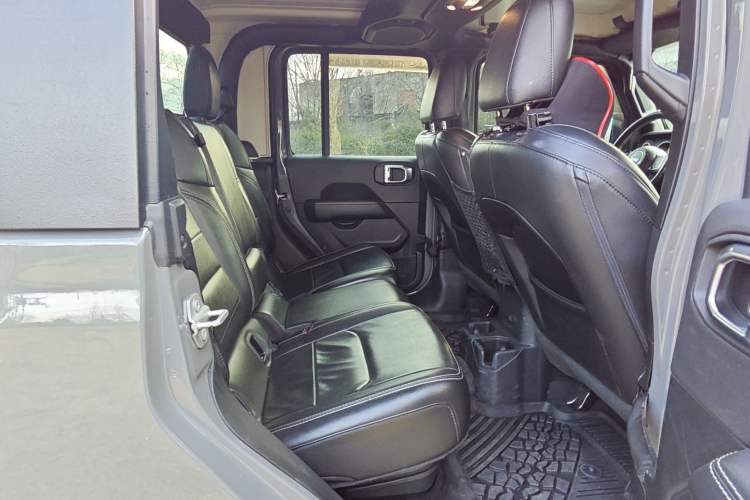 Used Jeep Gladiator 2022 3.6L Pioneer Edition