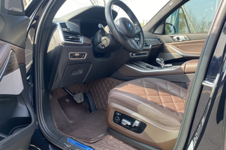 Used BMW X5 2022 xDrive 40Li M Sport Package
