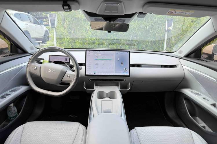 Used XPeng MONA M03 2024 620 with Ultra-Long Range Interior 3