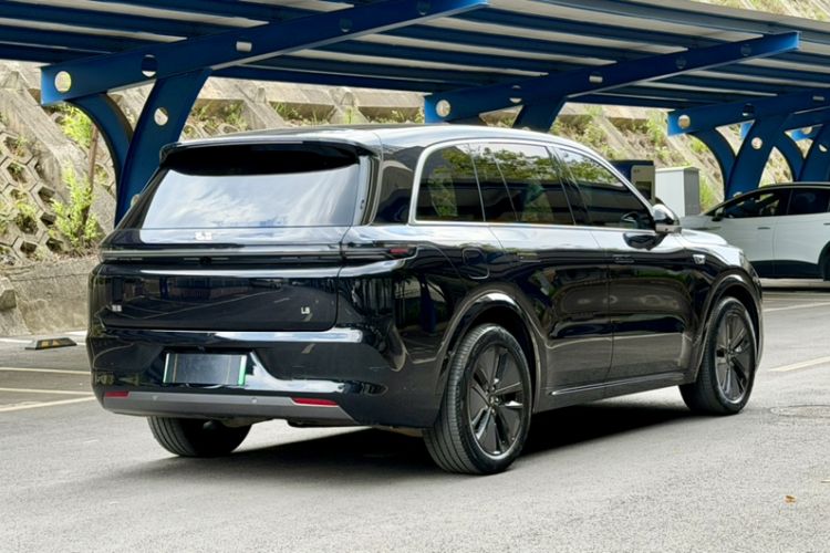 Used Li Auto L8 2024 Pro Model
