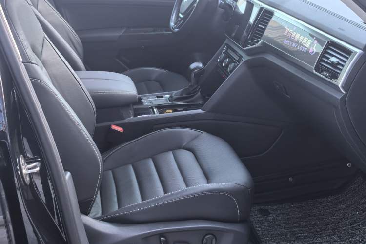 Used Volkswagen Teramont 2019 330TSI Two-Wheel-Drive Luxury Edition China VI Standard Right Front Seat