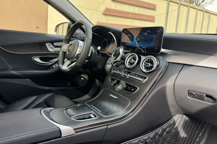 Used Mercedes-Benz C-Class 2021 C 260 L Sport Edition Star Collection Interior 9