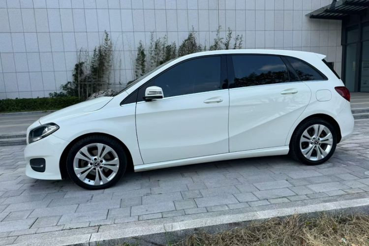 Used Mercedes-Benz B-Class 2017 B 200 Sport Edition