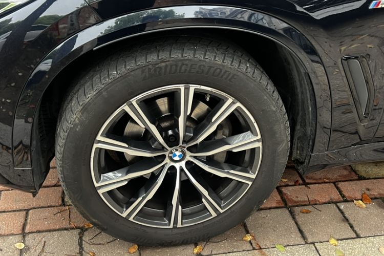 Used BMW X5 2021 xDrive30i M Sport Package Exterior 6