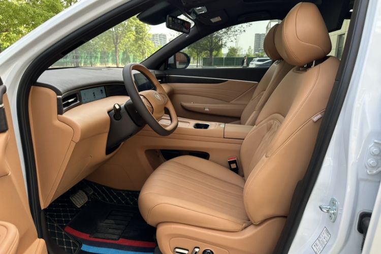 Used Dongfeng Aeolus L8 2025 Model 185KM Dream Edition