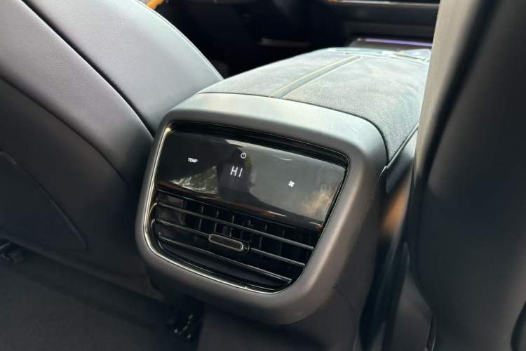 Used Deepal SL03 2025 Extended-Range Sporty Version
