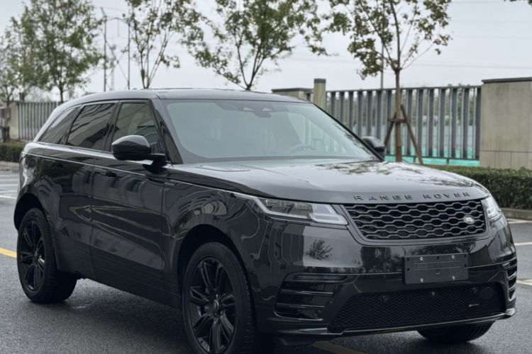 Used Land Rover Range Rover Velar 2023 250 PS Ebony Black Limited Edition