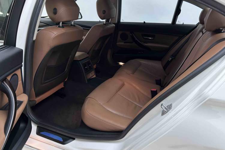 Used BMW 3 Series 2015 320Li Luxury Design Package Interior 2