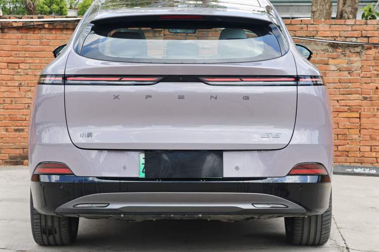 Used XPeng G6 2025 625 Long-Range Max Flagship Edition Exterior 4