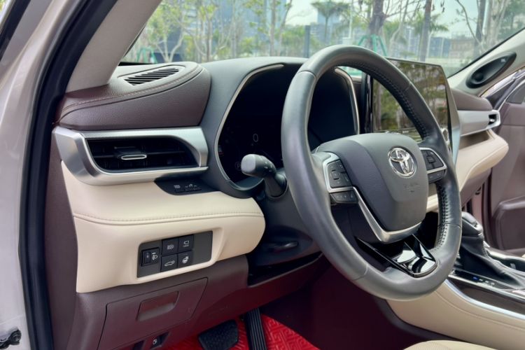 Used Toyota Highlander 2022 Dual-Engine 2.5L Four-Wheel Drive Supreme Edition 7-Seater Interior 9