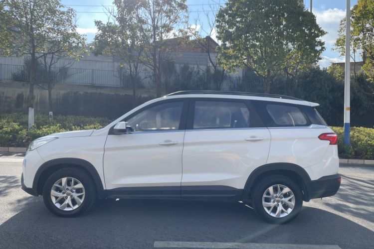 Used Wuling Hongguang S3 2018 1.5L Manual Comfort Model China V Standard